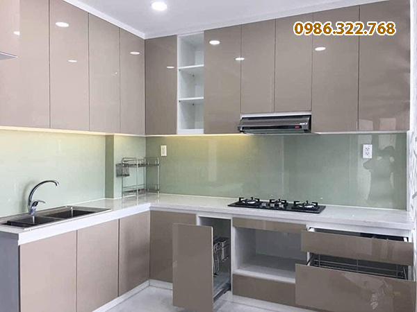 Tủ bếp inox màu xắm